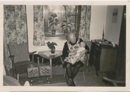 oma met jan(van hein en bertha)